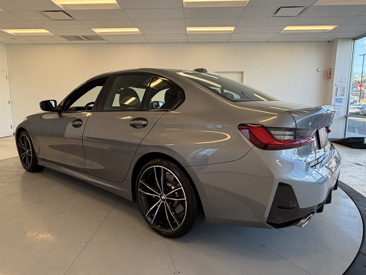 BMW 3-Series 330i xDrive 2023