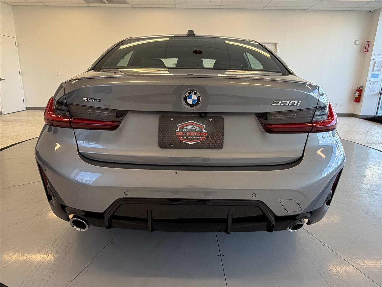 BMW 3-Series 330i xDrive 2023