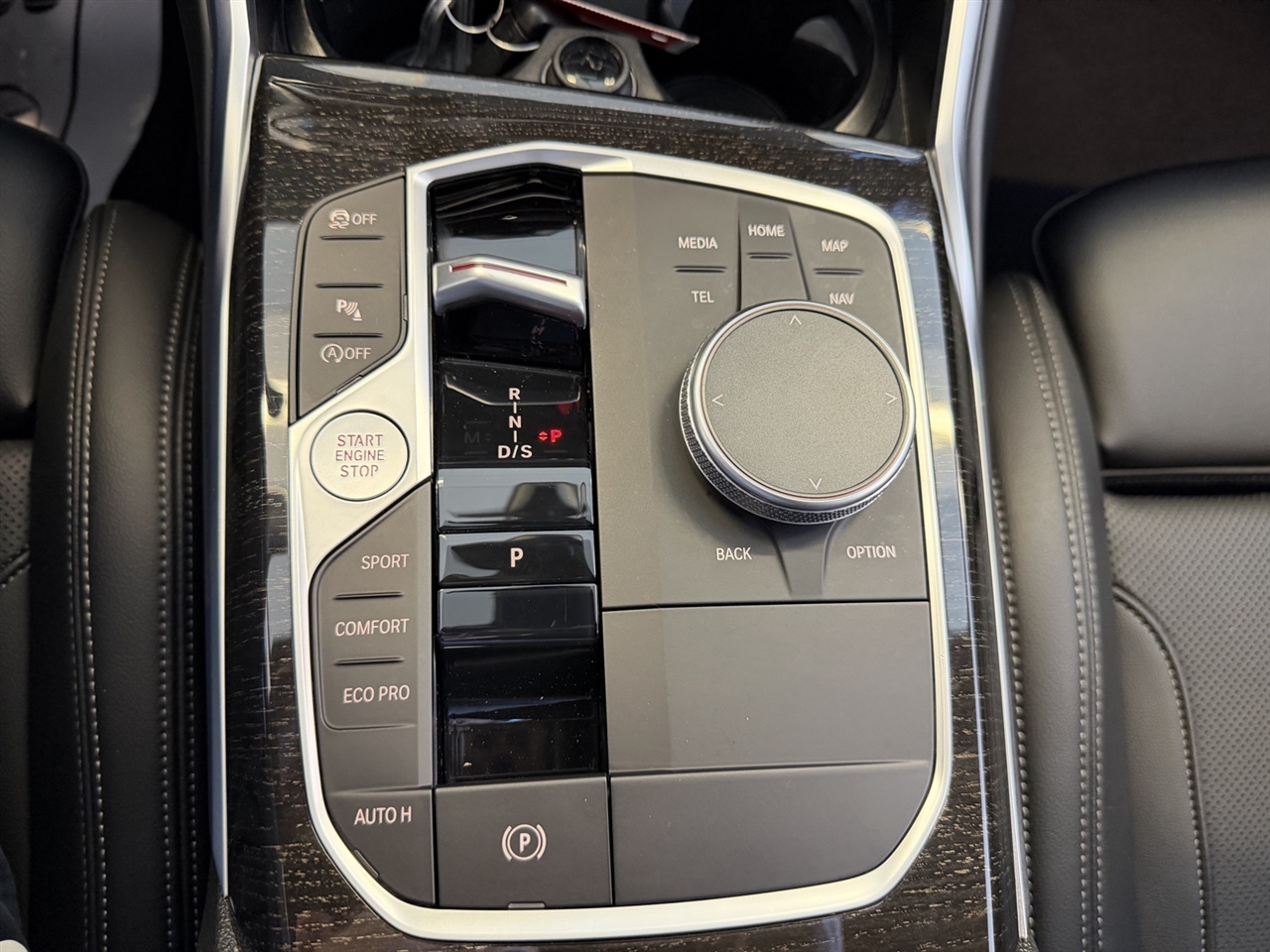 BMW 3-Series 330i xDrive 2023