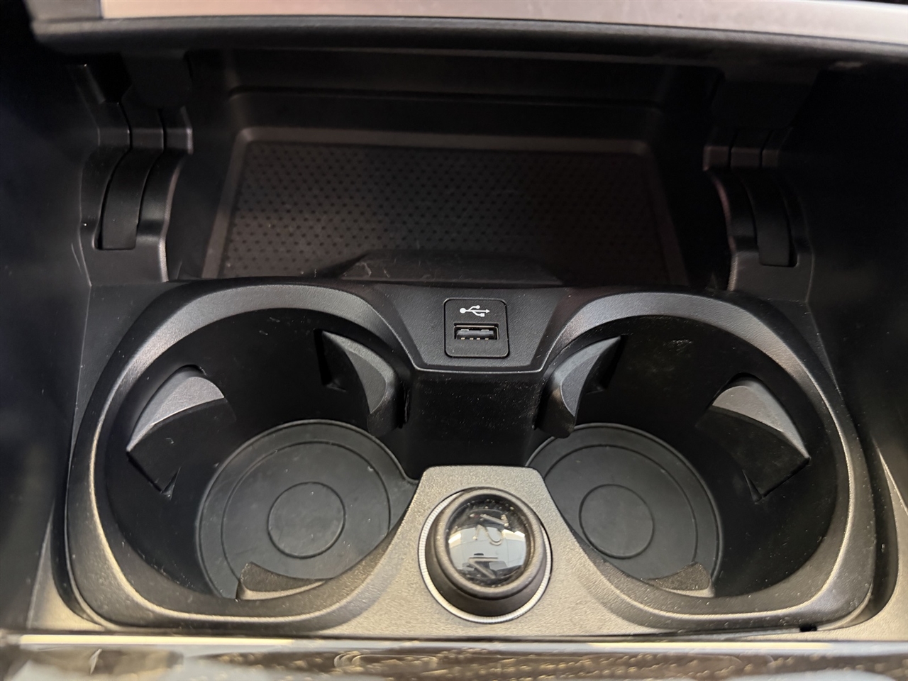 BMW 3-Series 330i xDrive 2023