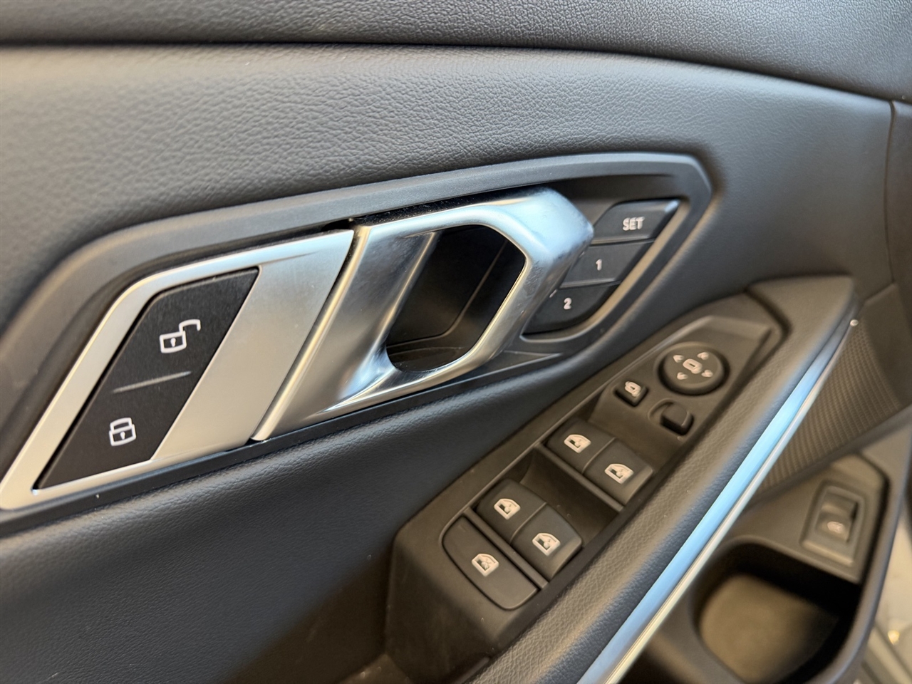 BMW 3-Series 330i xDrive 2023