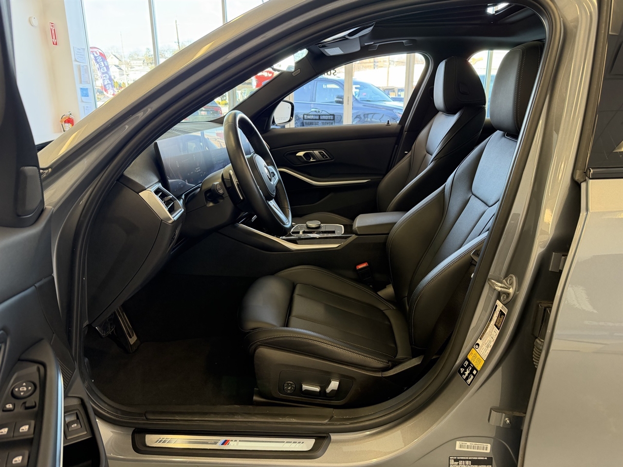 BMW 3-Series 330i xDrive 2023