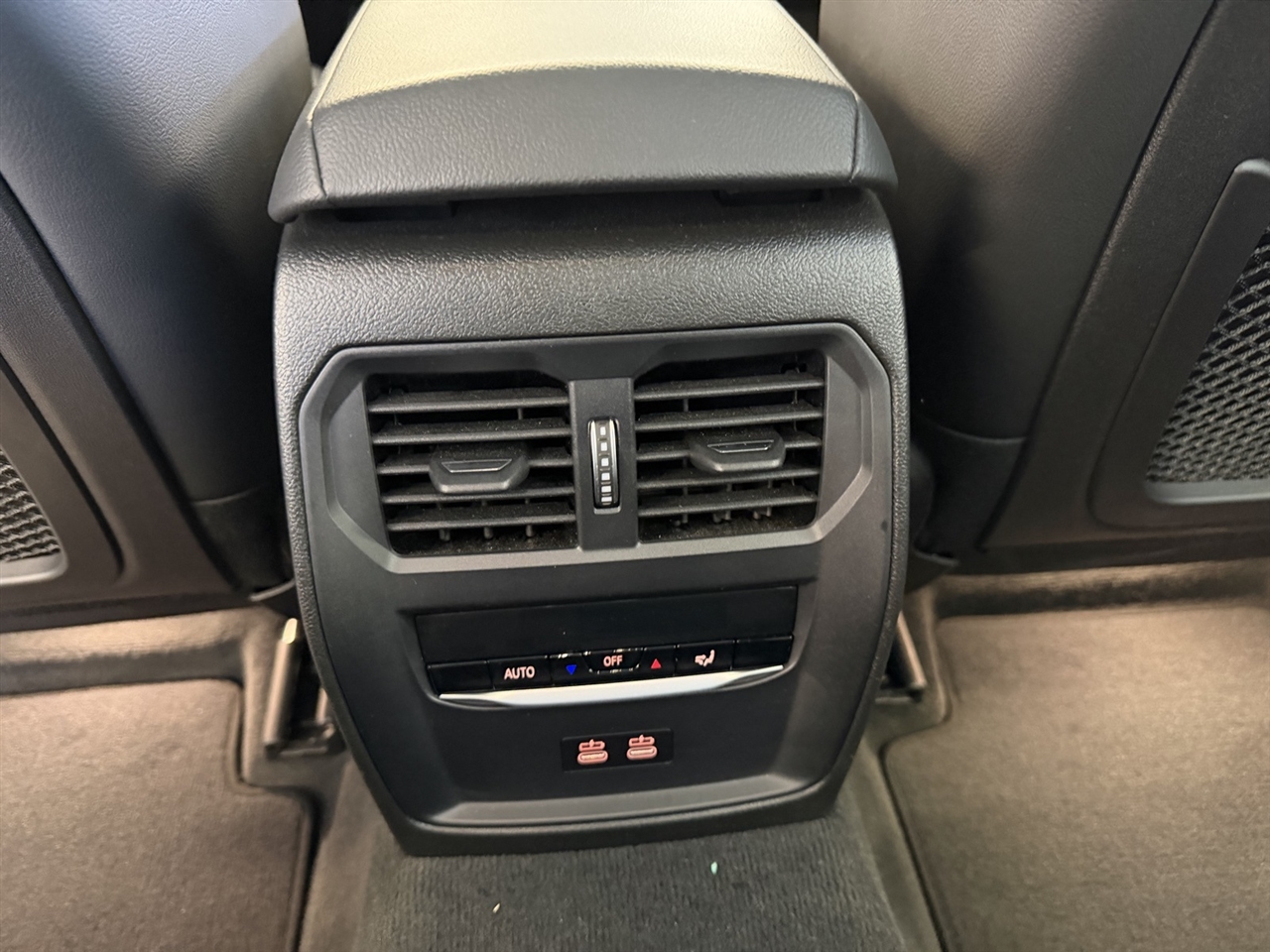 BMW 3-Series 330i xDrive 2023