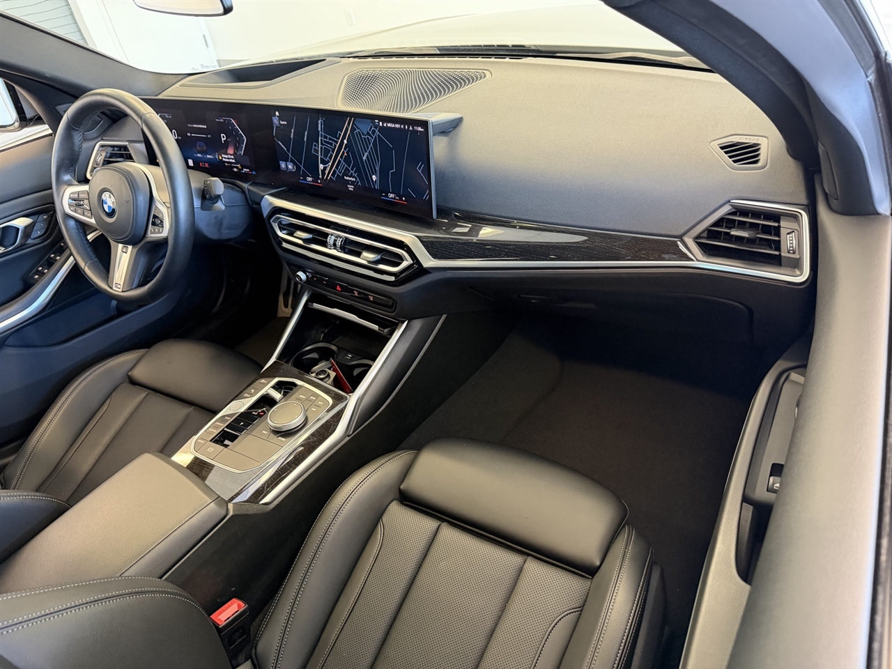 BMW 3-Series 330i xDrive 2023