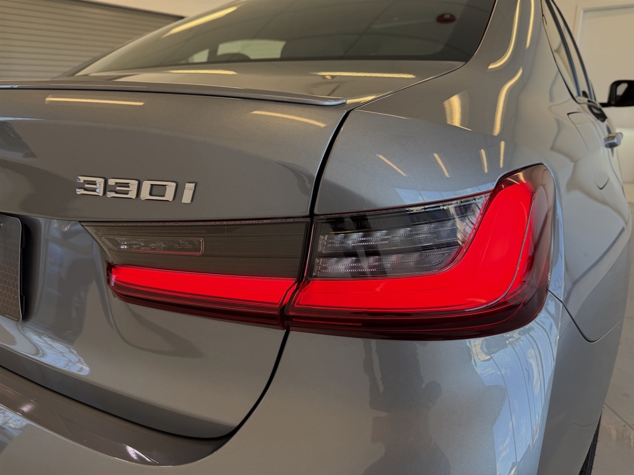 BMW 3-Series 330i xDrive 2023