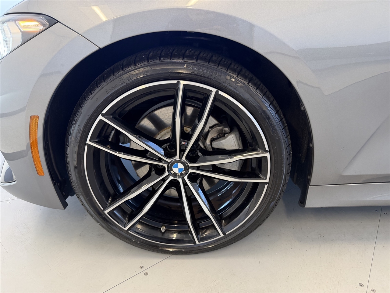 BMW 3-Series 330i xDrive 2023