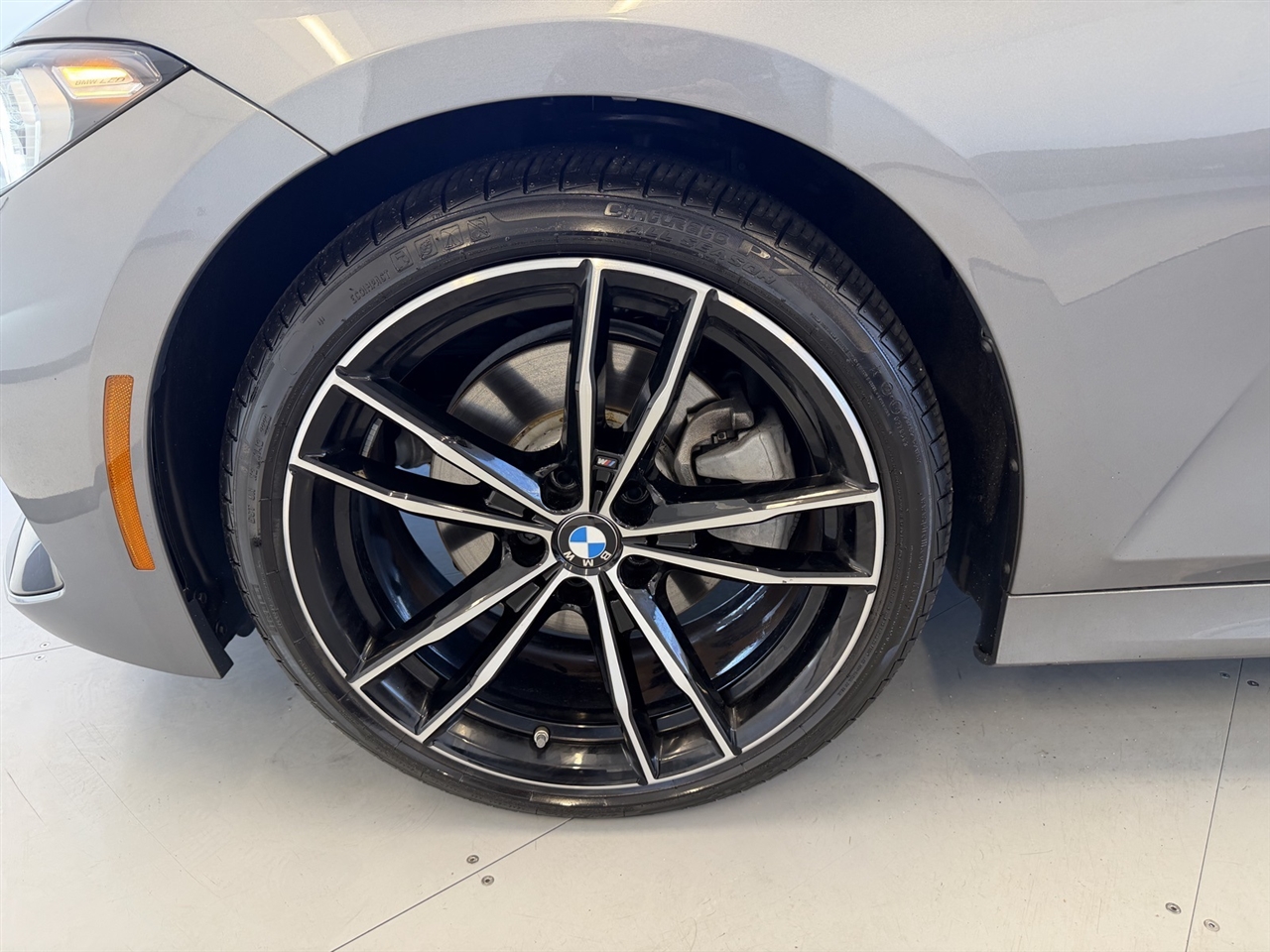 BMW 3-Series 330i xDrive 2023