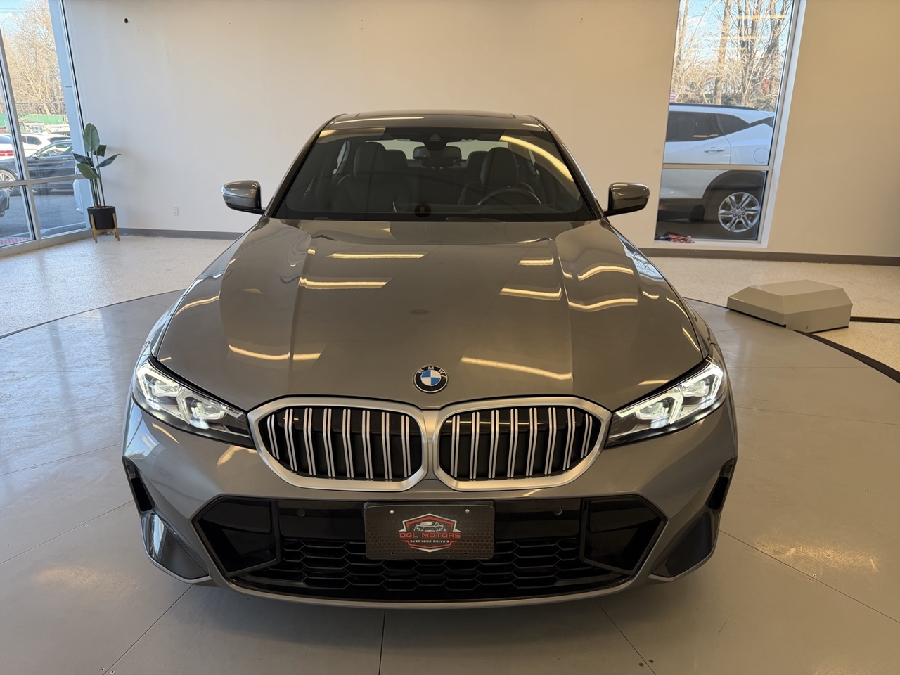 BMW 3-Series 330i xDrive 2023