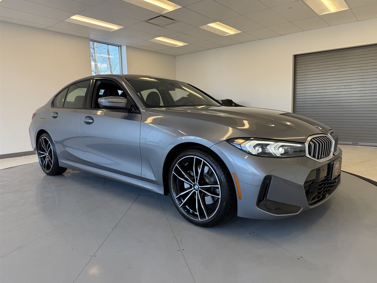 BMW 3-Series 330i xDrive 2023