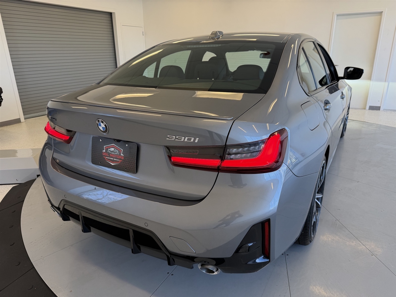 BMW 3-Series 330i xDrive 2023