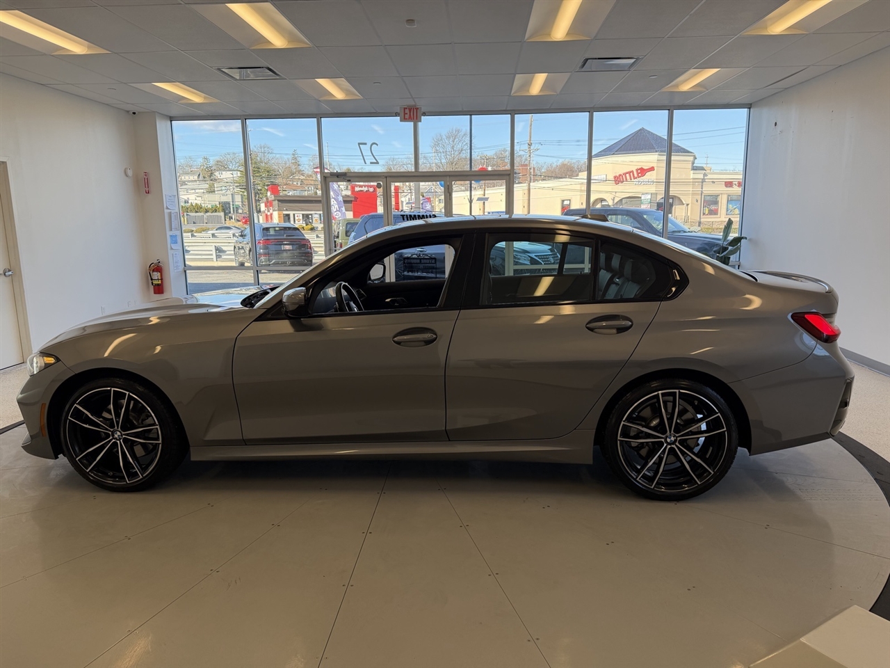 BMW 3-Series 330i xDrive 2023