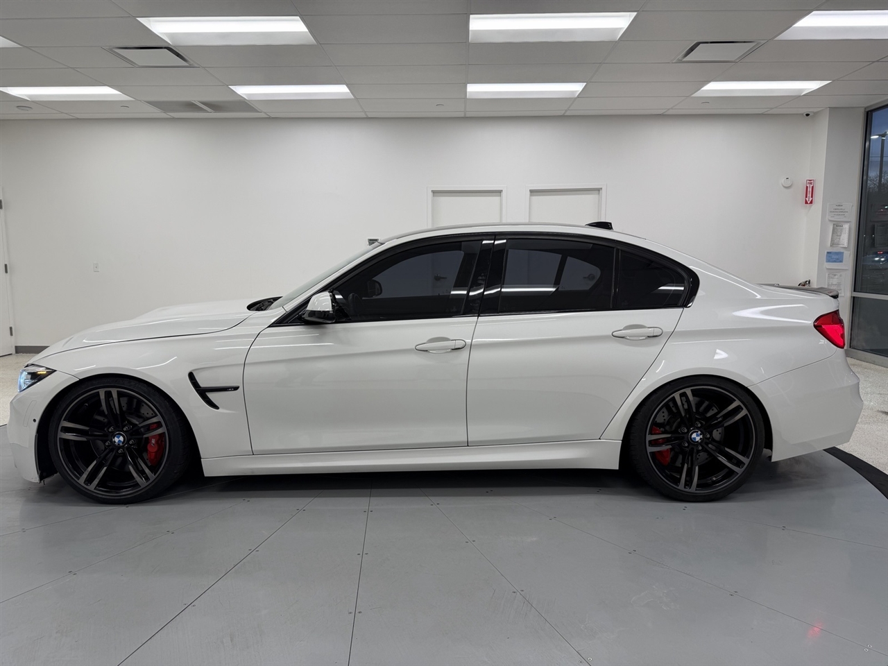 BMW M3 Base 2016