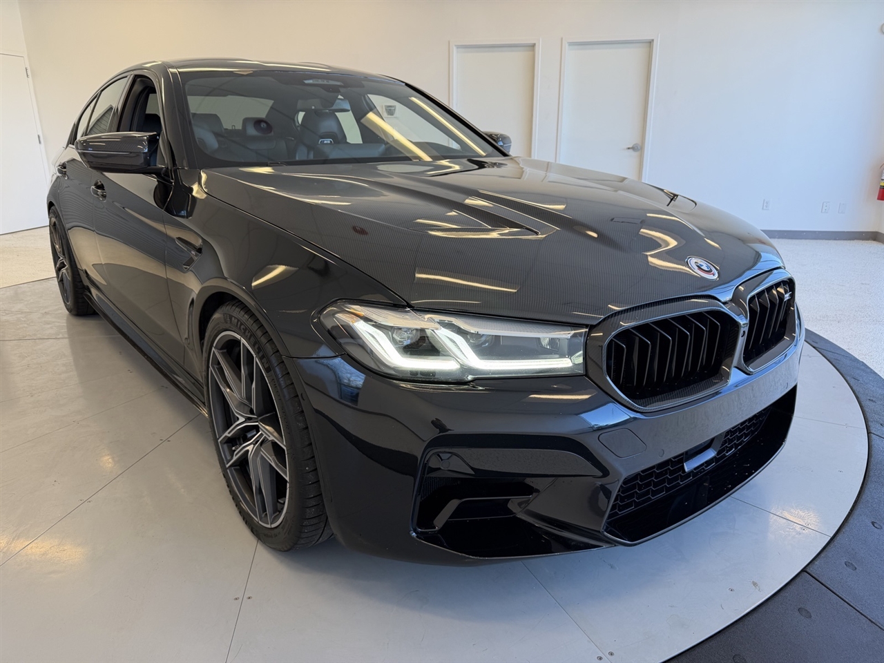 2022 BMW M5 Base