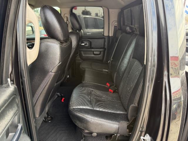 2018 Ram 1500 Laramie photo 2