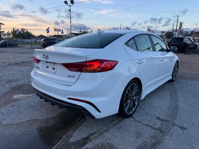 Hyundai Elantra  2018