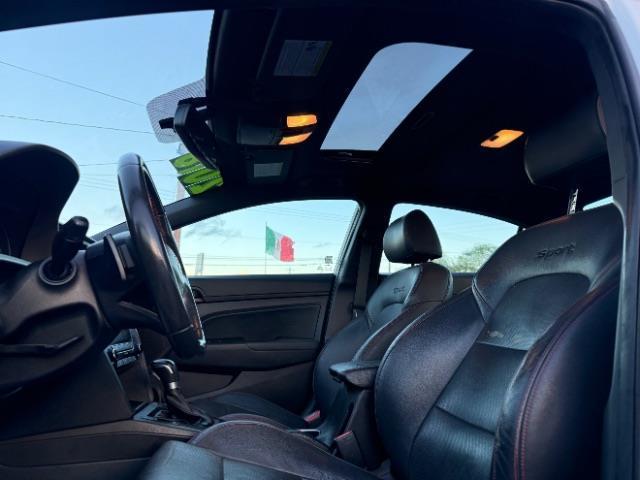 Hyundai Elantra  2018