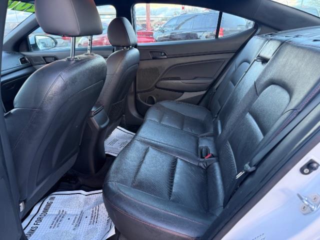 Hyundai Elantra  2018