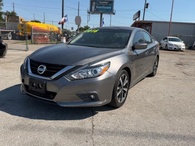 Nissan Altima  2016