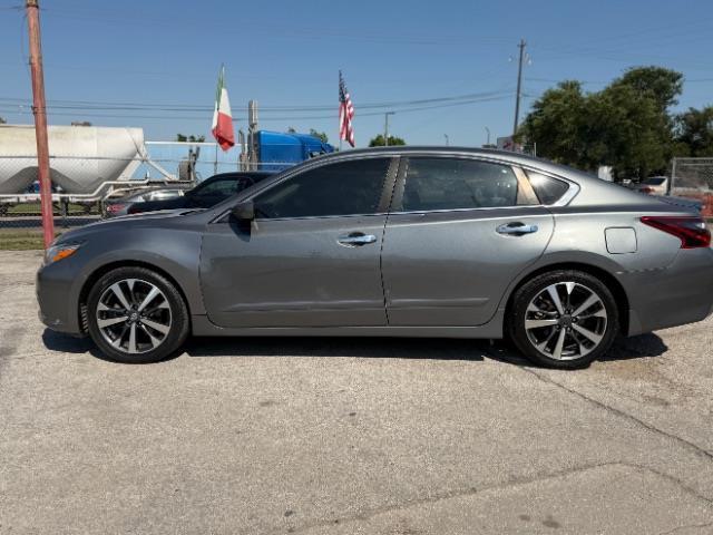 Nissan Altima  2016