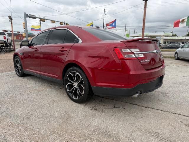 Ford Taurus  2015