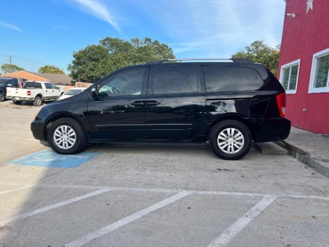 Kia Sedona  2011