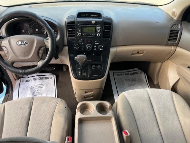 Kia Sedona  2011