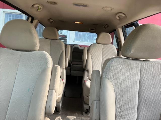 Kia Sedona  2011