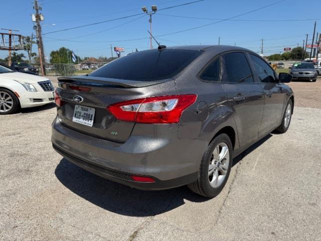 Ford Focus  2012