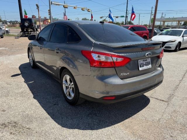 Ford Focus  2012