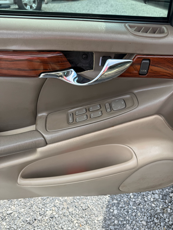 Cadillac DeVille Sedan 2005 Cadillac DeVille Sedan 2005