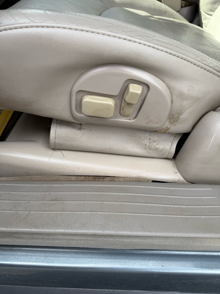 Cadillac DeVille Sedan 2005 Cadillac DeVille Sedan 2005