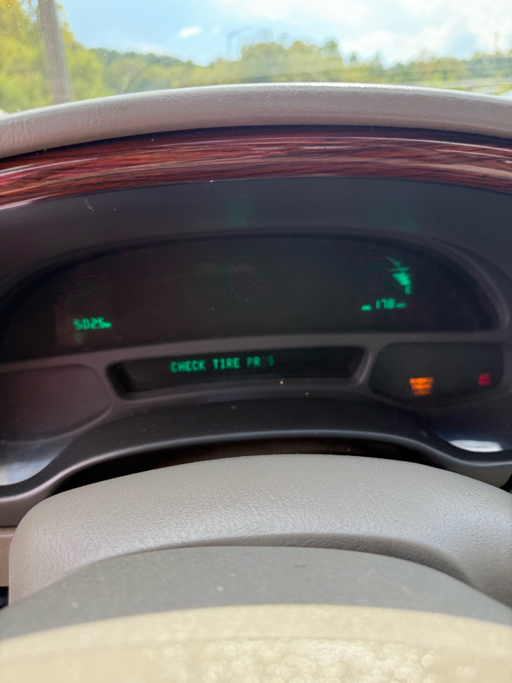 Cadillac DeVille Sedan 2005 Cadillac DeVille Sedan 2005