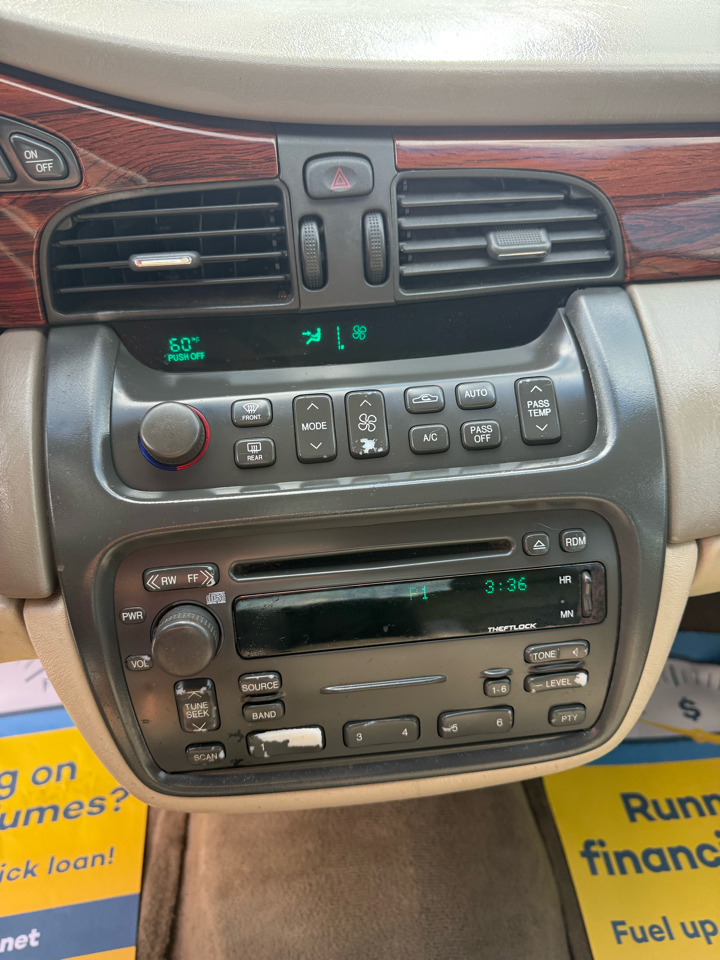 Cadillac DeVille Sedan 2005 Cadillac DeVille Sedan 2005