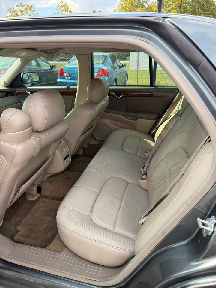 Cadillac DeVille Sedan 2005 Cadillac DeVille Sedan 2005