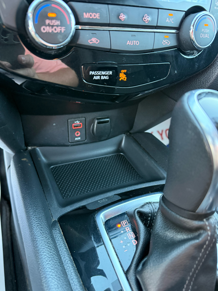 Nissan Rogue S AWD 2017 Nissan Rogue S AWD 2017