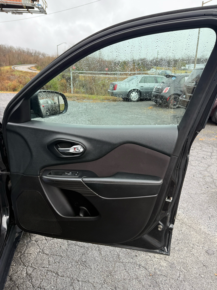 Jeep Cherokee Latitude 4WD 2015