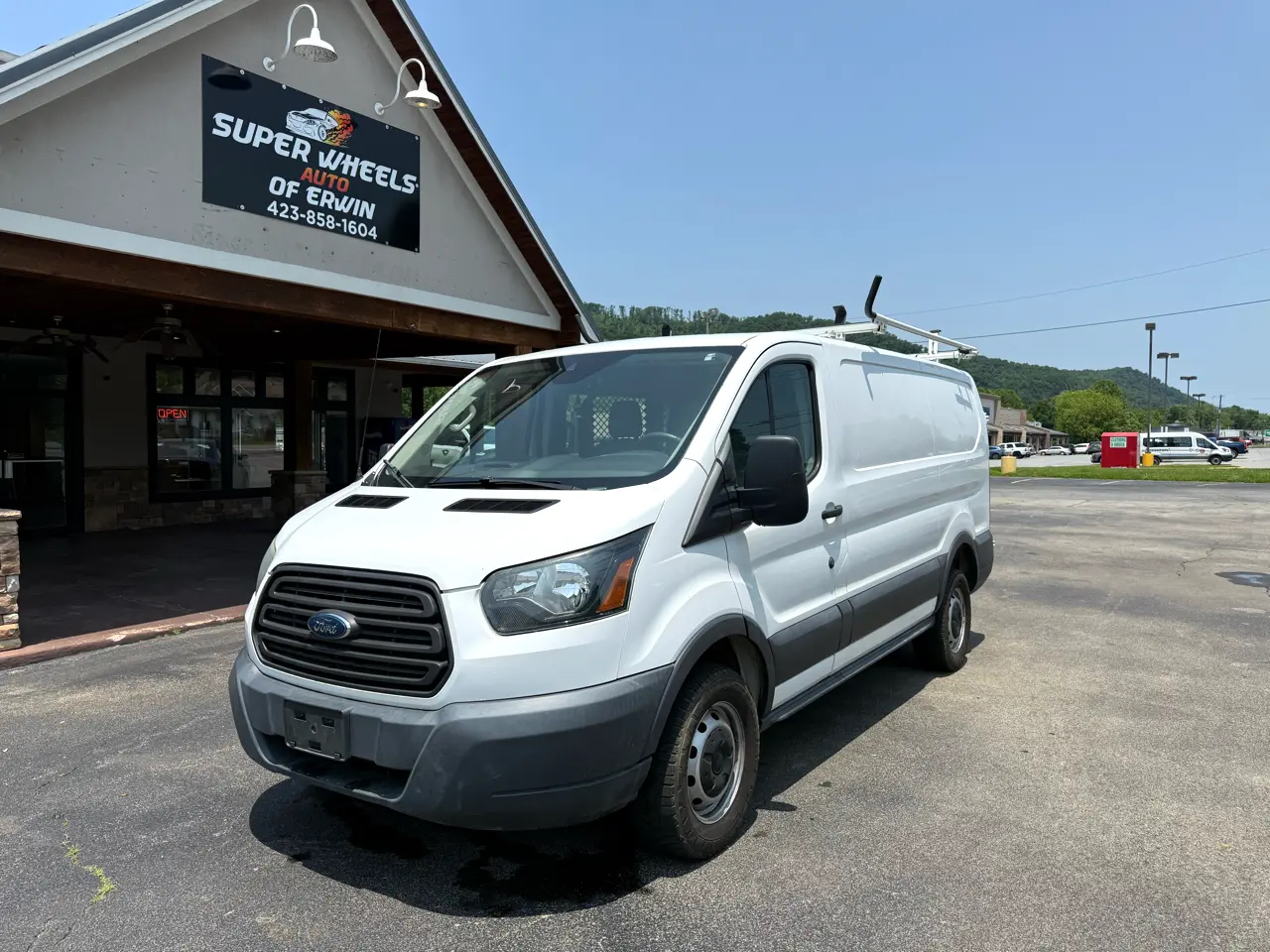 2016 Ford Transit 250 Van Low Roof w/Sliding Pass. 130-in. WB