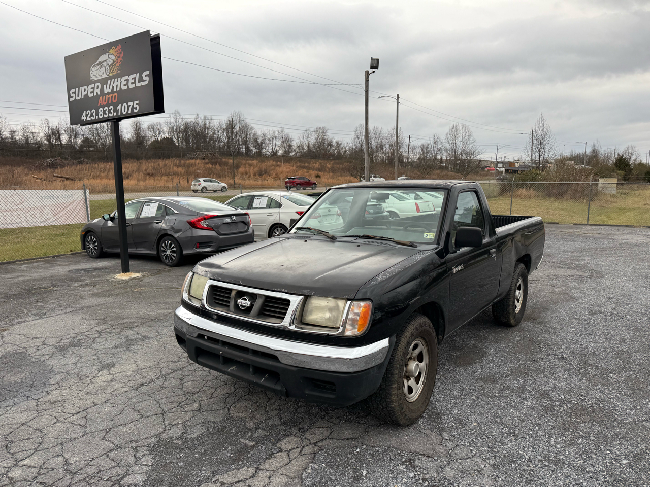 2000 Nissan Frontier XE Regular Cab 2WD