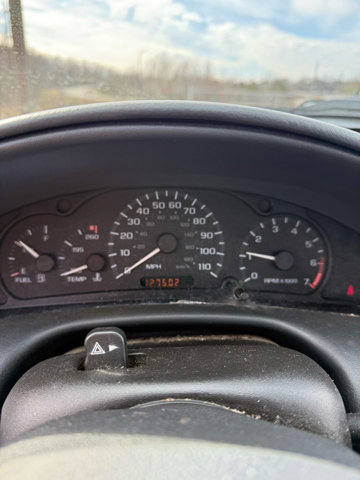 Chevrolet Cavalier LS Sedan 2004