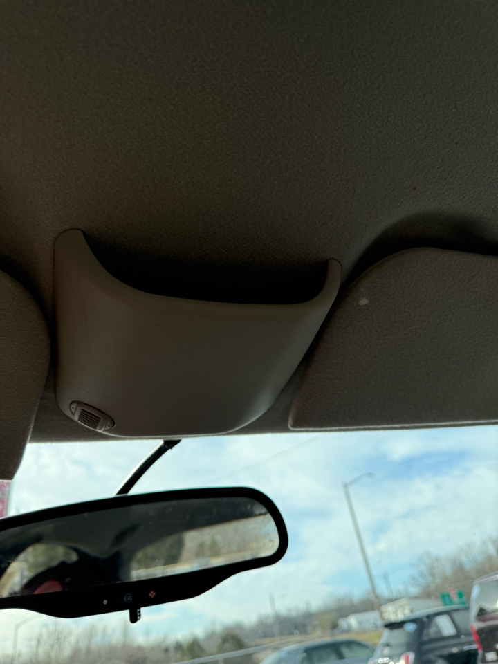 Chevrolet Cavalier LS Sedan 2004