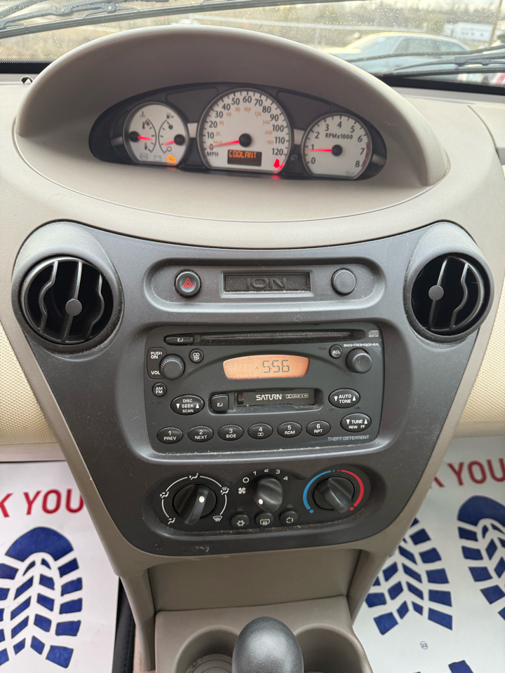 Saturn ION Sedan 3 2003