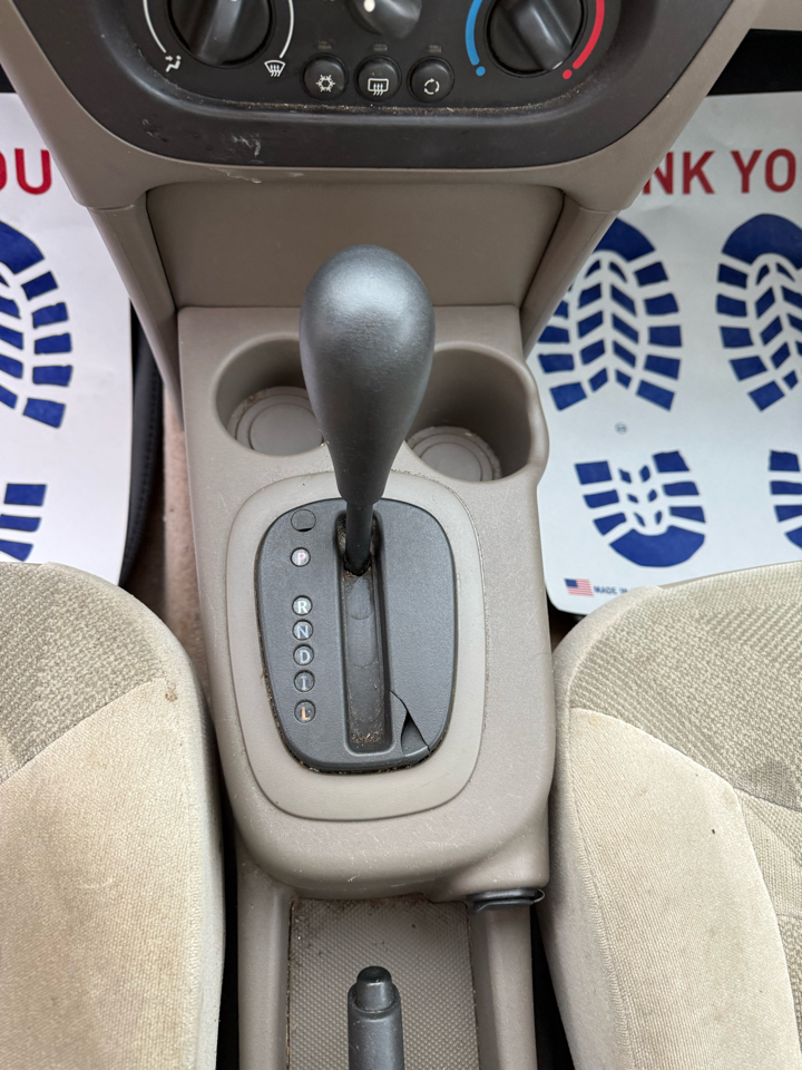 Saturn ION Sedan 3 2003