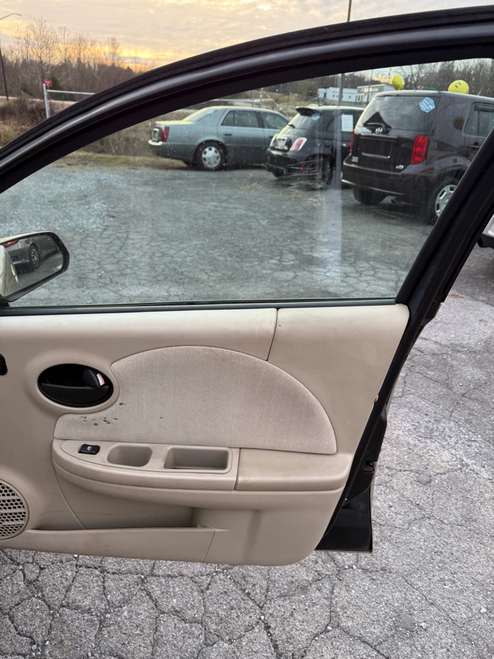 Saturn ION Sedan 3 2003