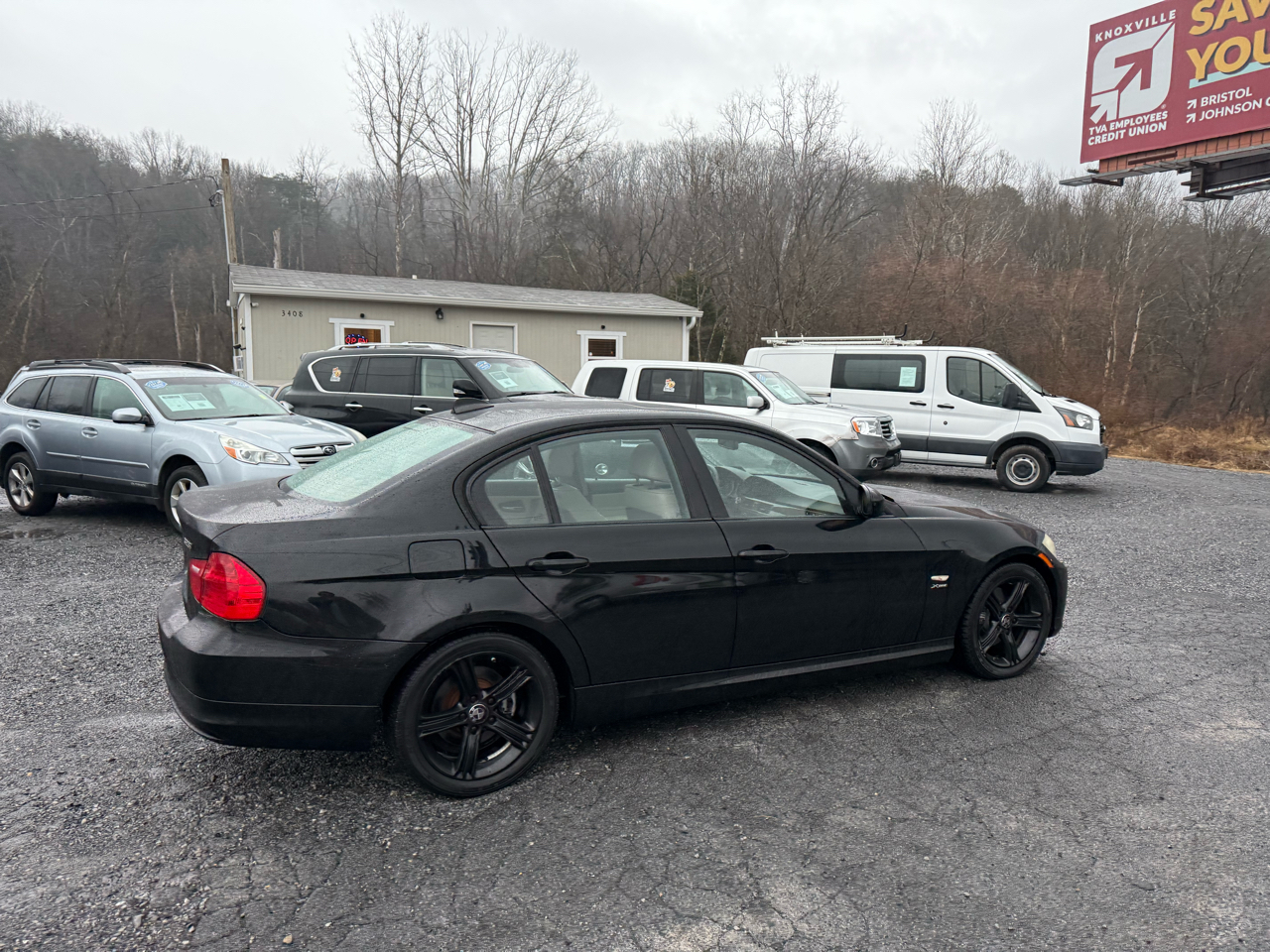BMW 3-Series 328xi 2009