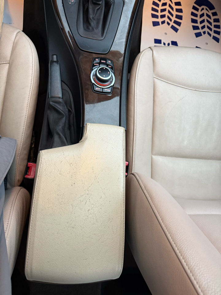 BMW 3-Series 328xi 2009