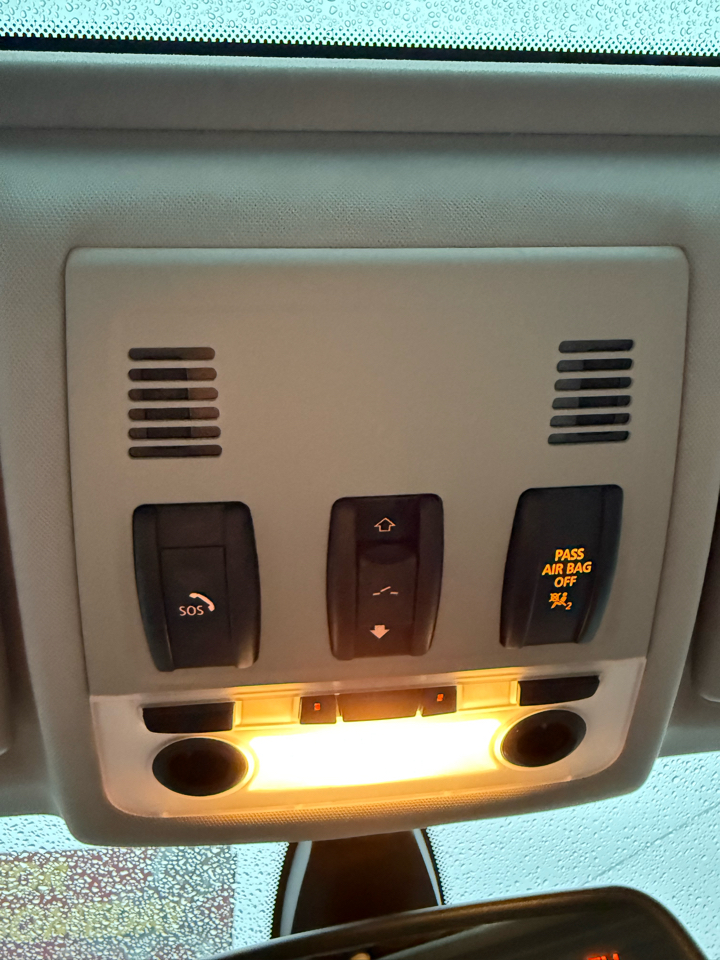 BMW 3-Series 328xi 2009