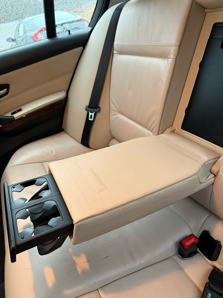 BMW 3-Series 328xi 2009