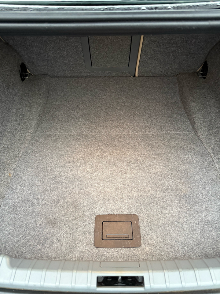 BMW 3-Series 328xi 2009