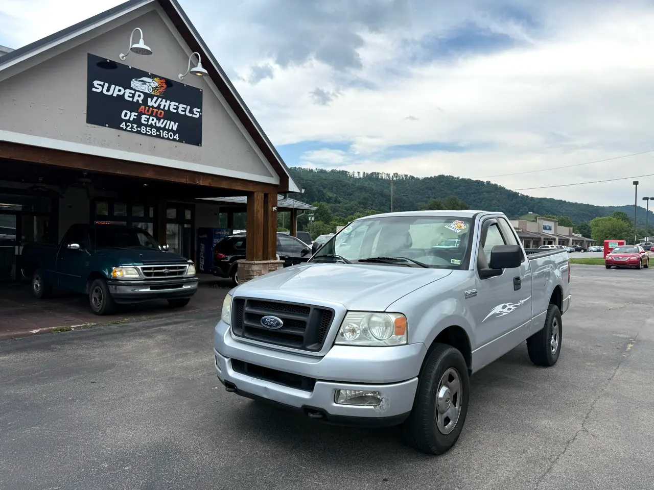 Ford F-150 STX 4WD 2005