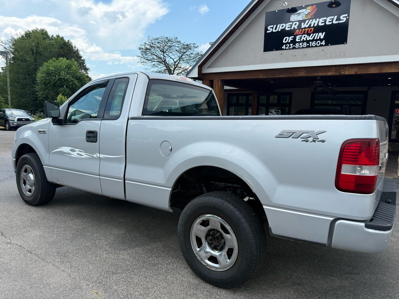 Ford F-150 STX 4WD 2005
